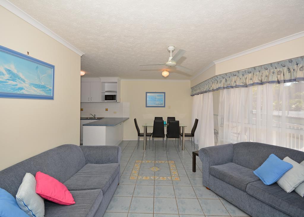 Jade Waters Luxury Apartments ハービー・ベイ エクステリア 写真