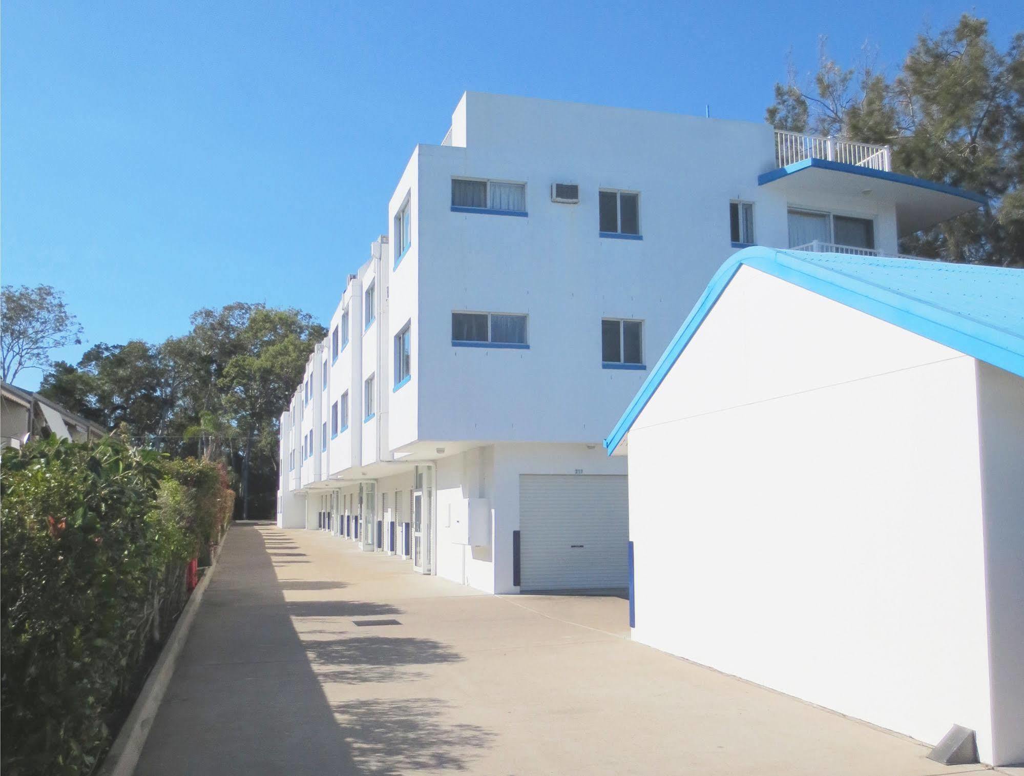 Jade Waters Luxury Apartments ハービー・ベイ エクステリア 写真